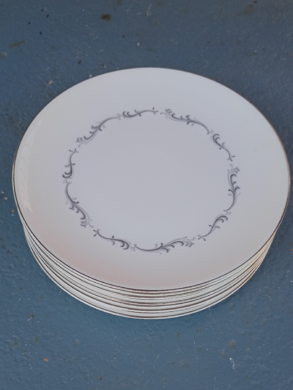 Set Of 9 Royal Doulton Salad Plates